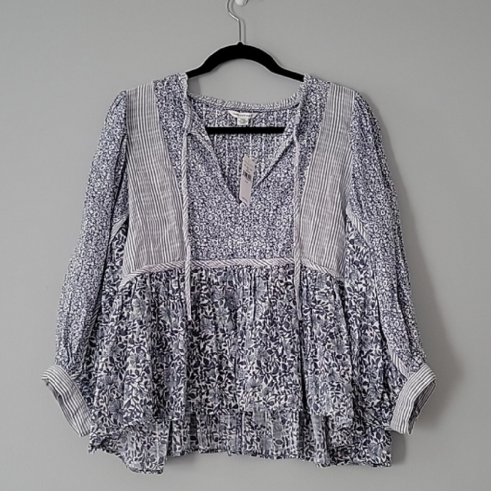 American eagle outfitters dainty floral balloon sleeve smocked peasant top nwt M